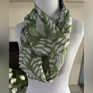 Green infinity scarf, lightweight, summer business casual